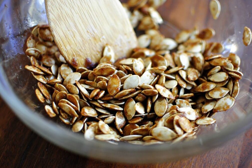Men can eat pumpkin seeds daily to avoid diseases